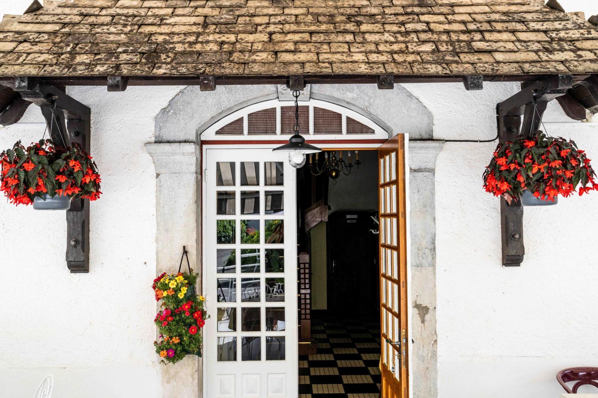 Logis Le Vieux Logis Hotel Lestelle-Betharram Ngoại thất bức ảnh
