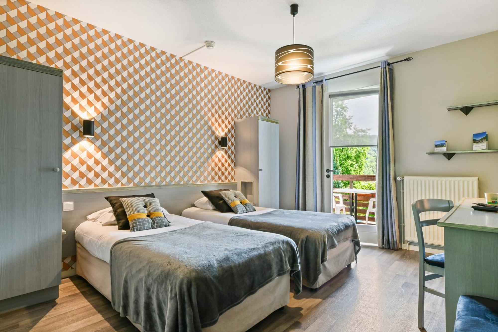 Logis Le Vieux Logis Hotel Lestelle-Betharram Ngoại thất bức ảnh