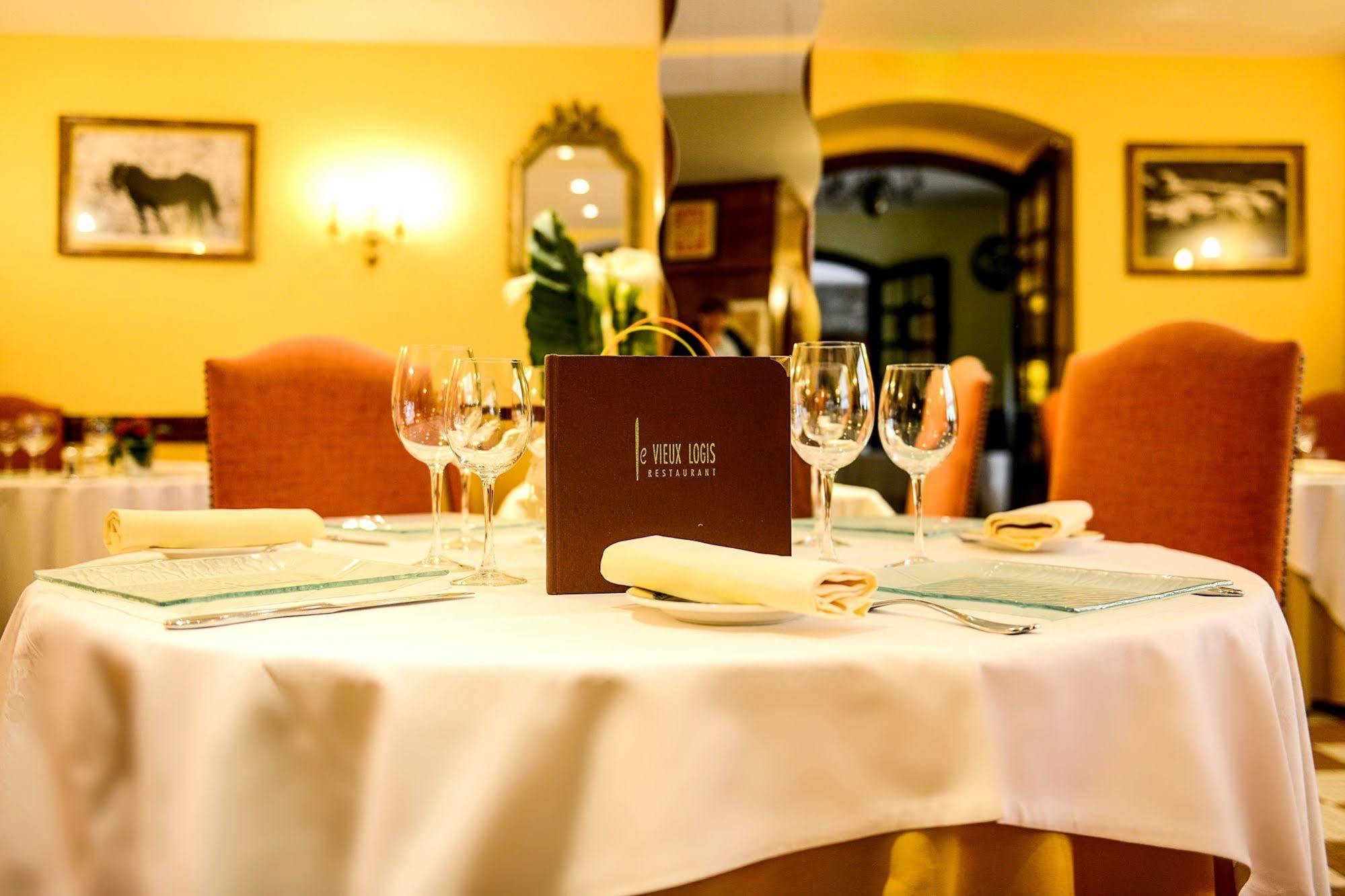 Logis Le Vieux Logis Hotel Lestelle-Betharram Ngoại thất bức ảnh