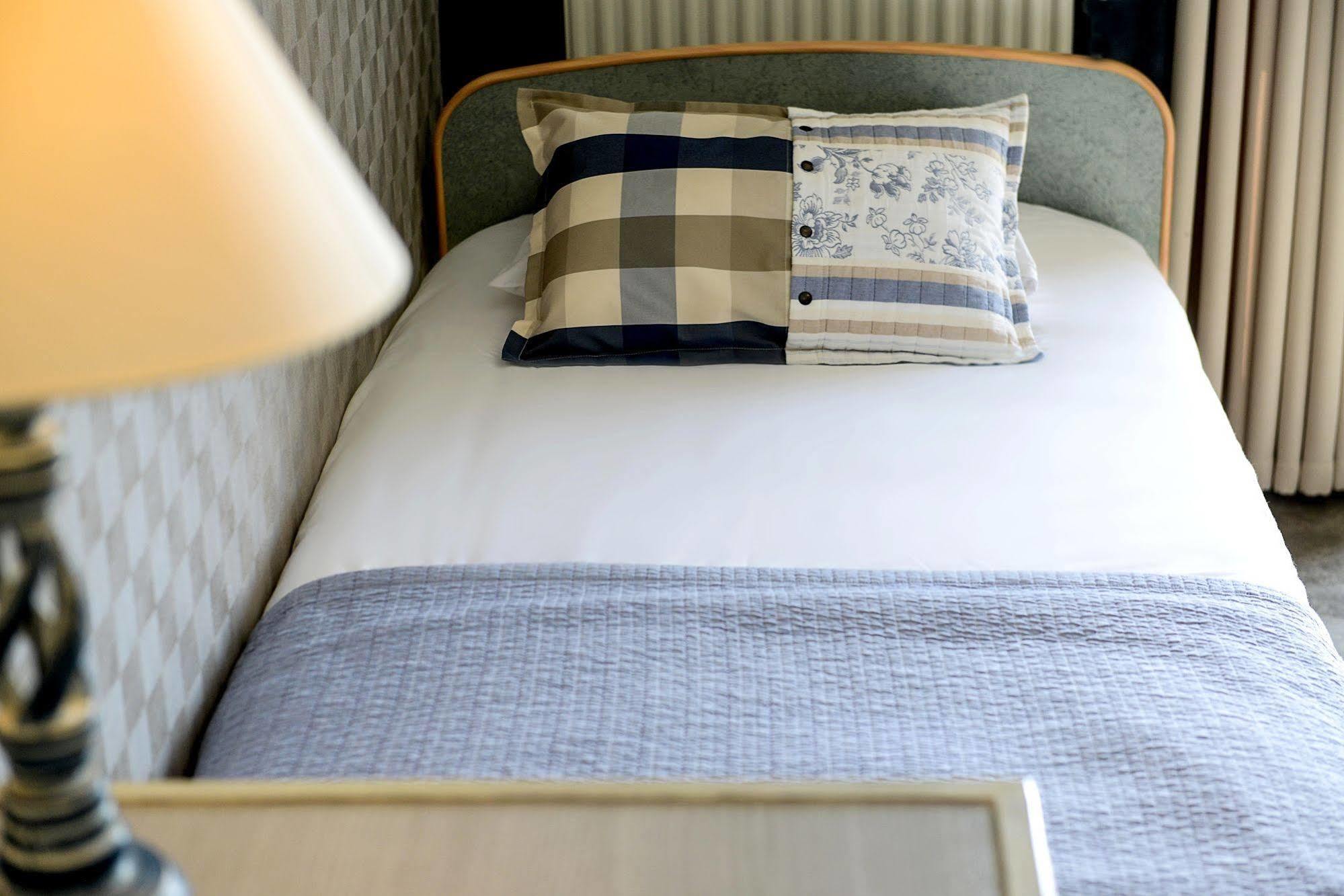 Logis Le Vieux Logis Hotel Lestelle-Betharram Ngoại thất bức ảnh