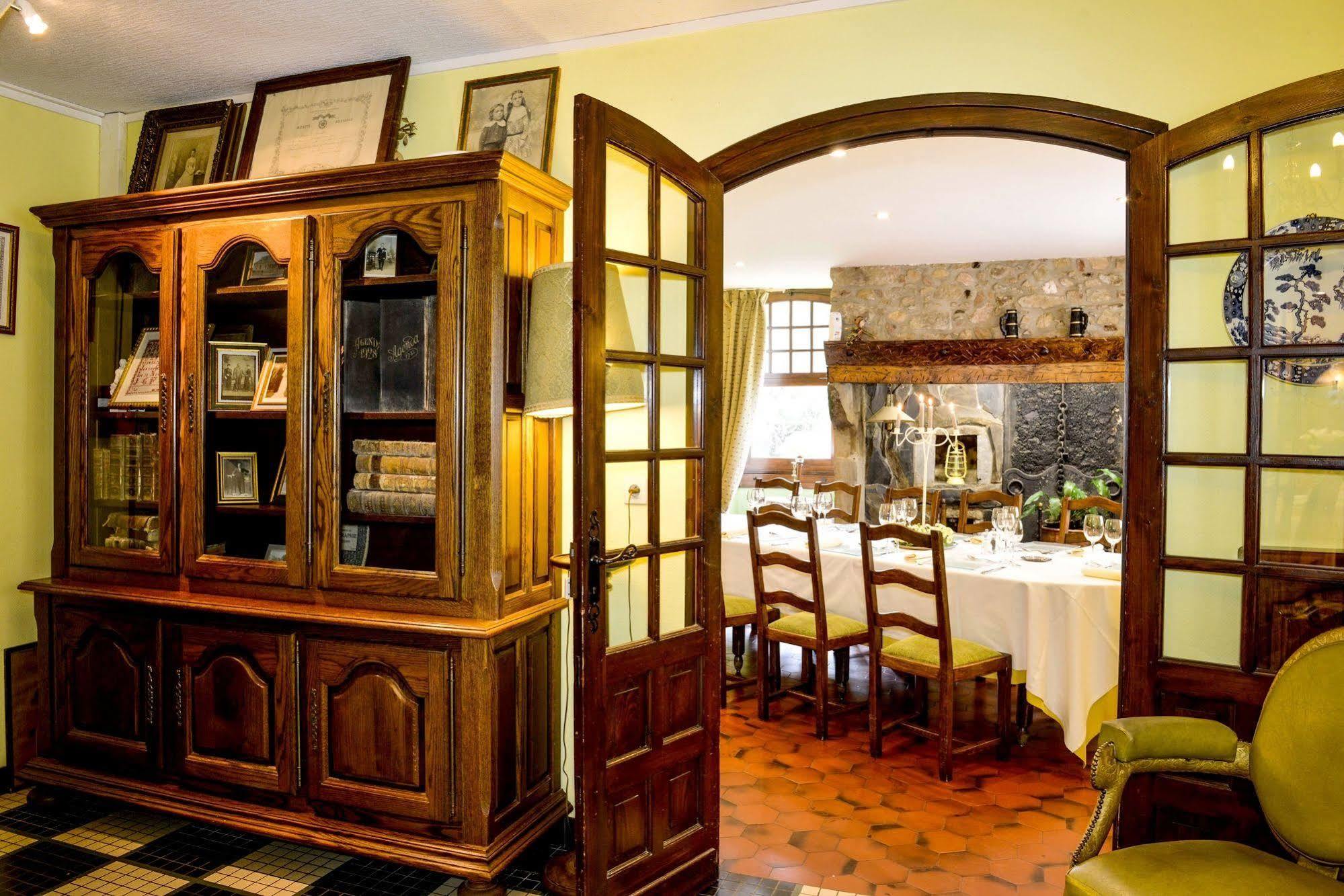 Logis Le Vieux Logis Hotel Lestelle-Betharram Ngoại thất bức ảnh